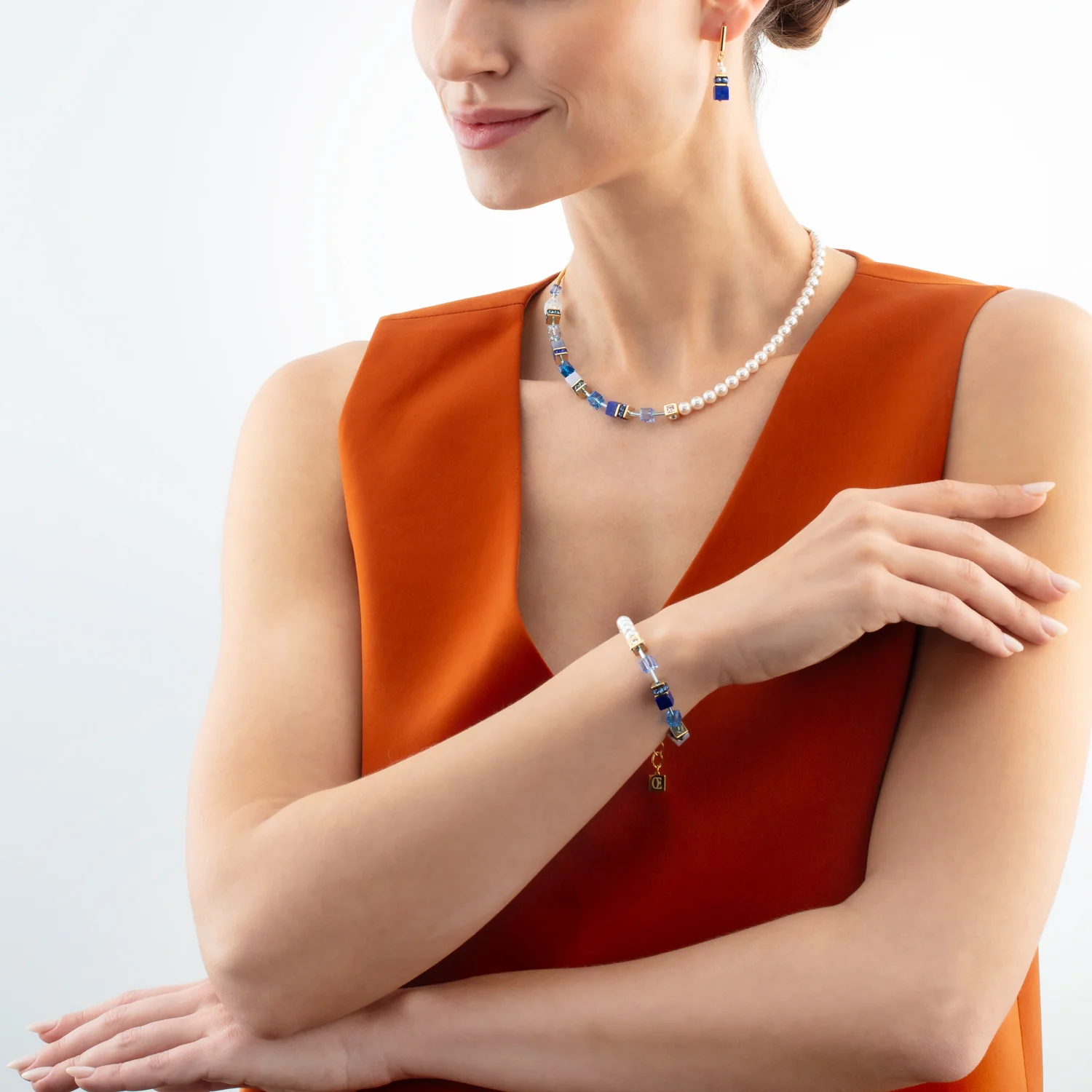 GeoCUBE® Precious Fusion Pearls earrings blue - Image 4
