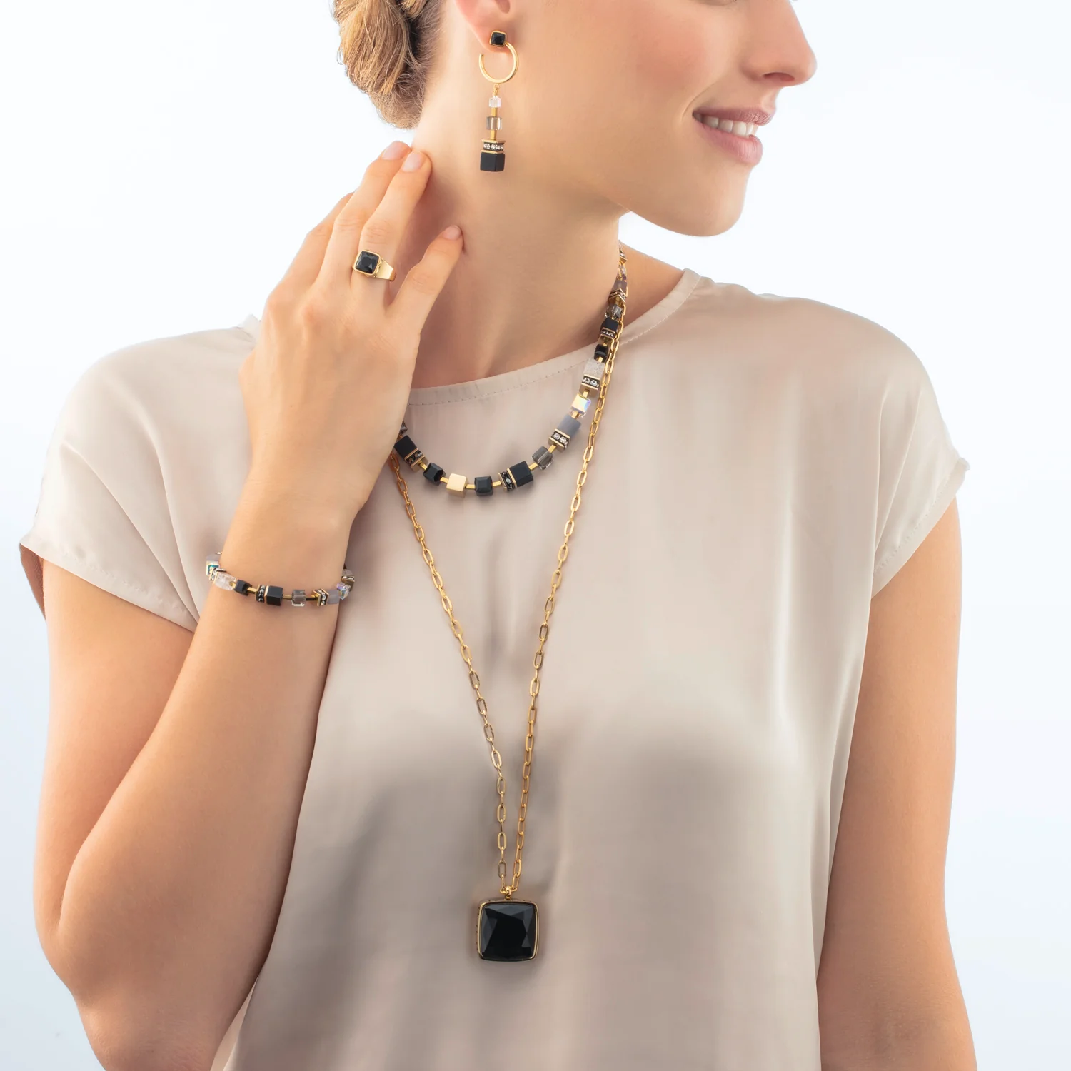 Necklace OE Amulet Square Onyx gold-black - Image 4